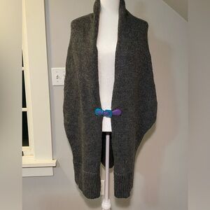 Fiorucci XS long oversized chunky cardigan with felt buckle. Drop shoulder.
